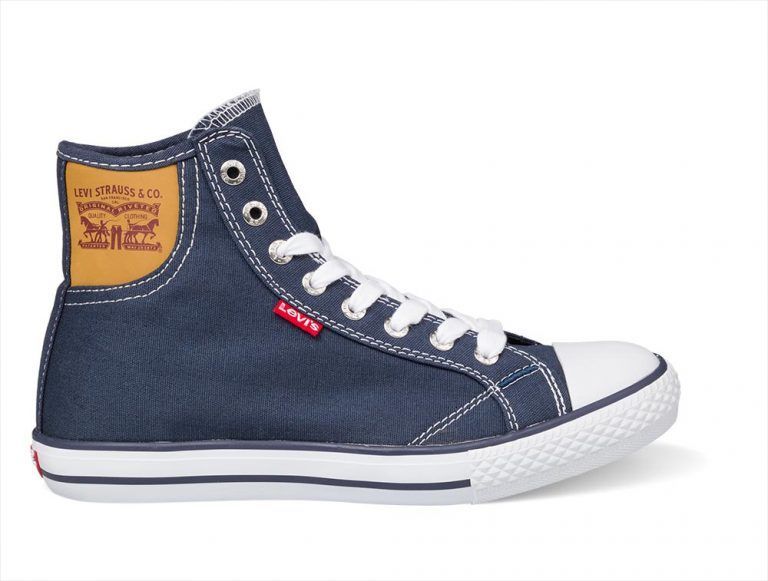 Zapatilla silueteada con ssombra